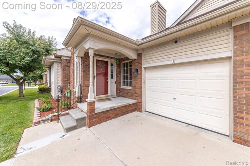 6 Canfield Cir, Dearborn Heights, MI, 48127-3771 | Card Image