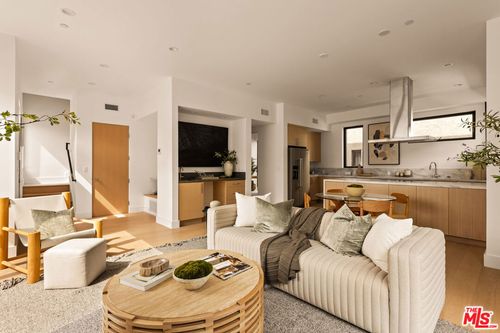 b-2425 20th St, Santa Monica, CA, 90405-2773 | Card Image