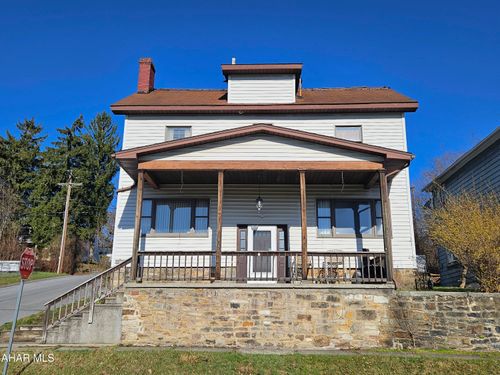 2430 Oak Ave, Altoona, PA, 16601-1816 | Card Image