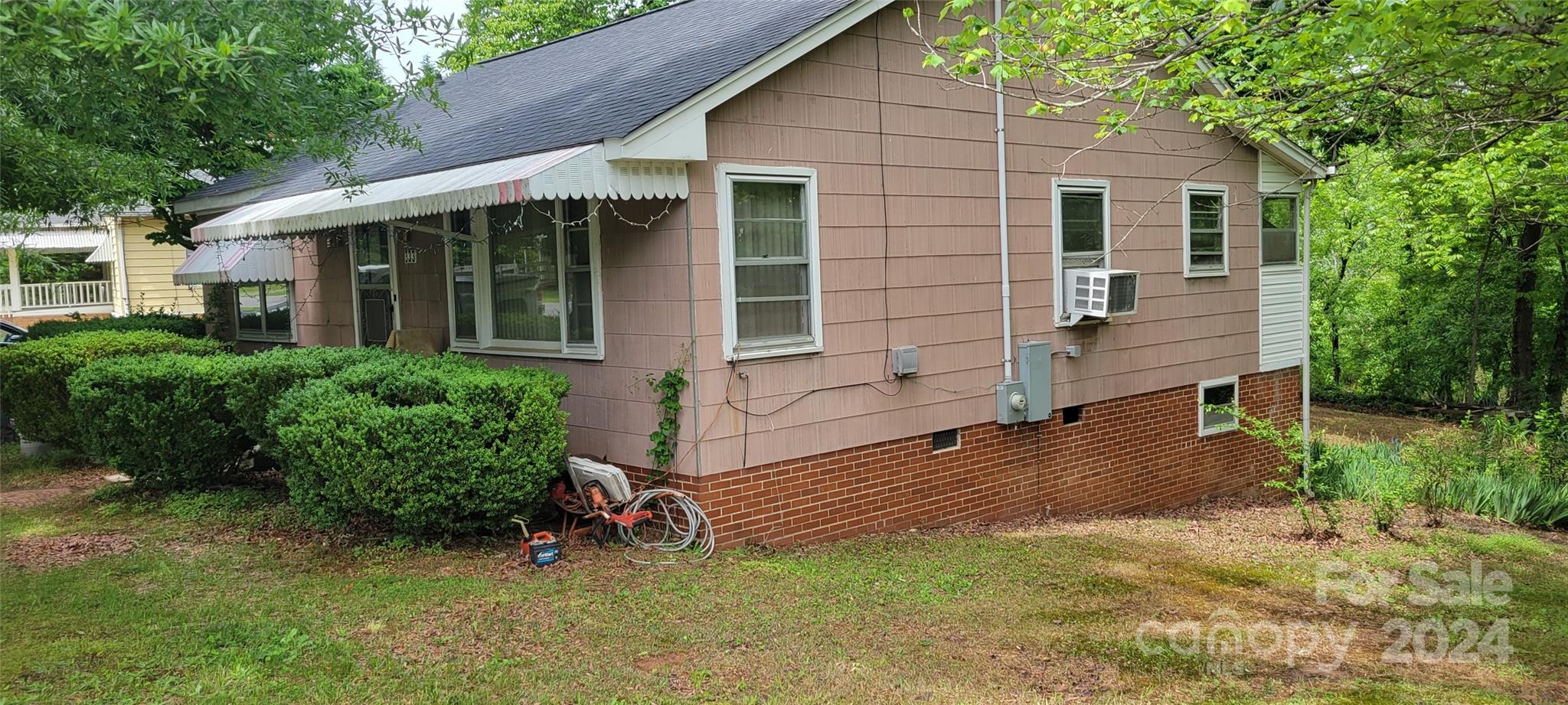 Rosenwald School St, Catawba, NC 28609