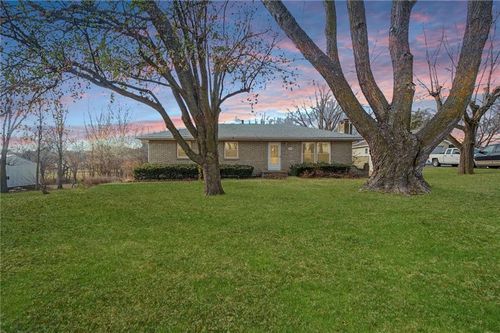 13518 Plattsburg Rd, Kearney, MO, 64060-8163 | Card Image