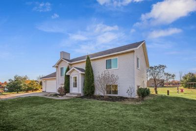 1336 141st Street, House other with 3 bedrooms, 2 bathrooms and null parking in New Richmond WI | Image 3