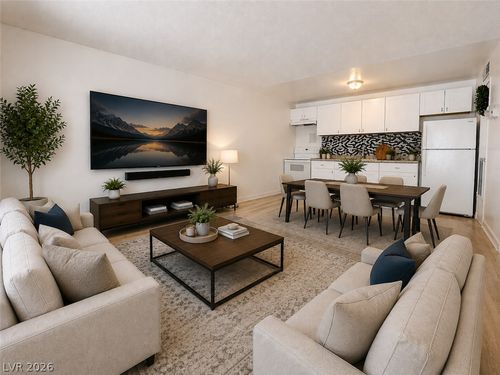 15-3720 Royal Crest St, Las Vegas, NV, 89119-7007 | Card Image