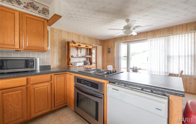 24265 Vinyard Rd, House other with 3 bedrooms, 2 bathrooms and 2 parking in Cuba MO | Image 9