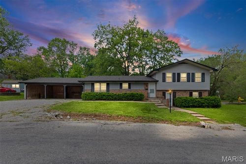 7440 W C St, Belleville, IL, 62223-2450 | Card Image