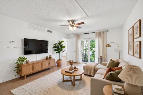 f32-5246 Ne 6th Ave, Oakland Park, FL, 33334 | Card Image