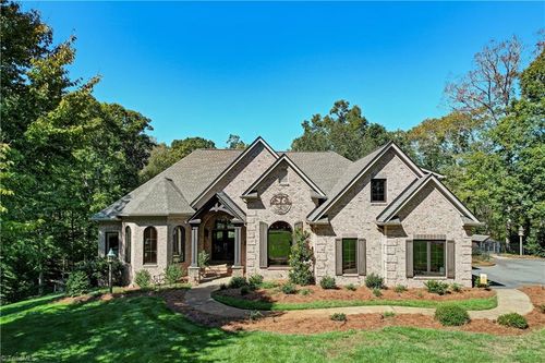 200 W Harris Pl, Eden, NC, 27288-9502 | Card Image