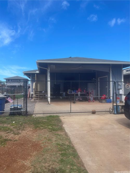 87-391 Kulaaupuni St, Waianae, HI, 96792-3116 | Card Image
