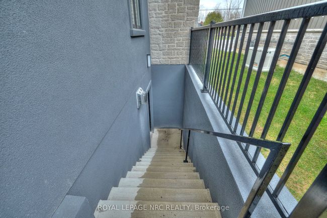 1174 Spears Rd, House other with 5 bedrooms, 3 bathrooms and 4 parking in Fort Erie ON | Image 35
