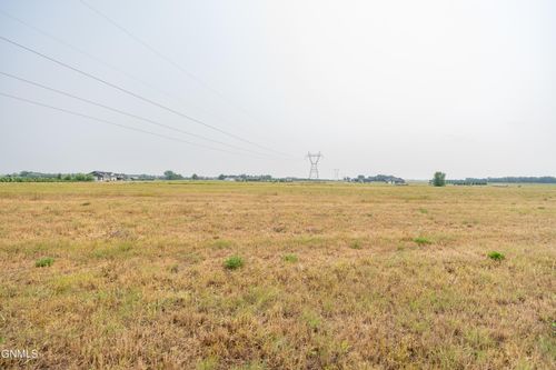 705 Apple Ridge Rd, Menoken, ND, 58558-9775 | Card Image