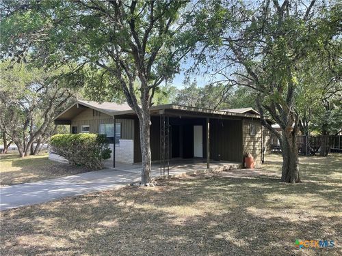 900 Hazelton St, San Marcos, TX, 78666-3132 | Card Image