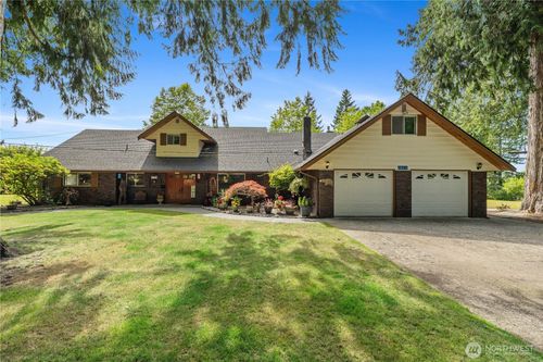 23019 Arlington Heights Rd, Arlington, WA, 98223-3942 | Card Image