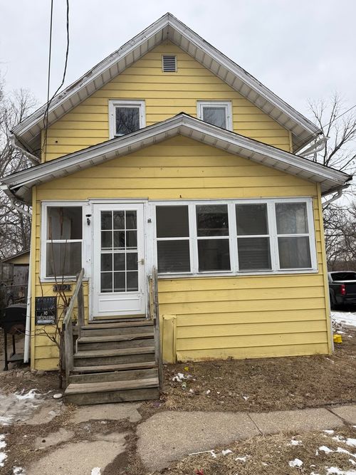 1121 Fairview Ave, ROCKFORD, IL, 61101-5815 | Card Image