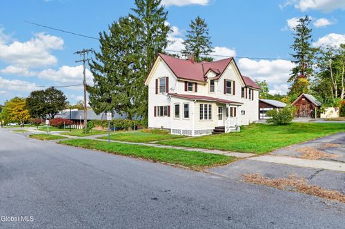10 W 11th Avenue, Gloversville, NY, 12078 | Card Image