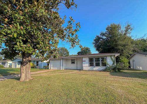 5020 Tennyson Dr, Beaumont, TX, 77706-7327 | Card Image