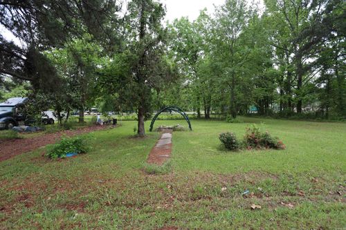 1203 Hampton St, Warren, AR, 71671-2447 | Card Image