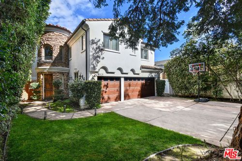 15525 Morrison St, Sherman Oaks, CA, 91403-1048 | Card Image