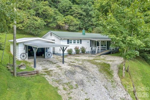 2850 Henson Creek Rd, Newland, NC, 28657-8536 | Card Image