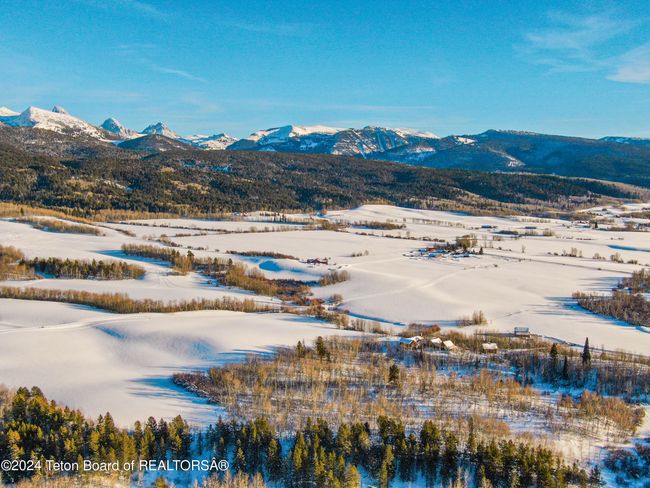 2815 Black Sheep Farm Rd, House other with 4 bedrooms, 5 bathrooms and null parking in Alta WY | Image 41