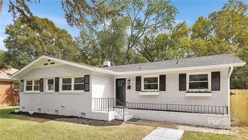 5442 Kinsale Ln, Charlotte, NC, 28215-2216 | Card Image