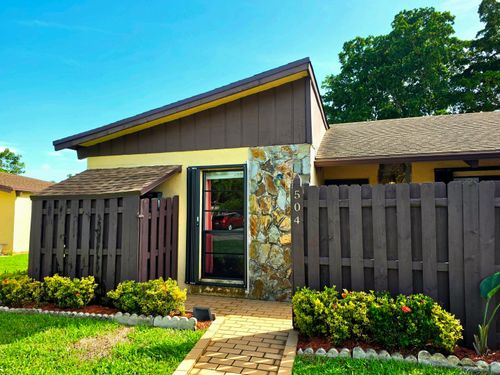 1-54-504 Briarwood Circle, Hollywood, FL, 33024 | Card Image
