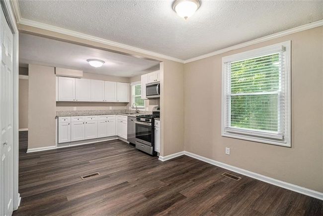 120 Cainwood Ct E, House other with 6 bedrooms, 3 bathrooms and 1 parking in Atlanta GA | Image 8