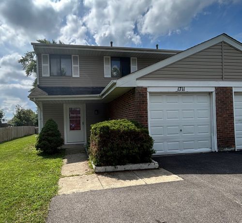 1711 Fulton Ln, Hanover Park, IL, 60133-5911 | Card Image