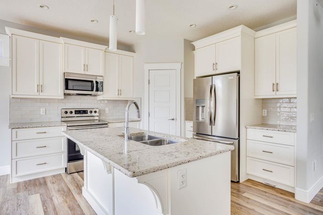 112 Beaverlodge Close, House other with 5 bedrooms, 4 bathrooms and 8 parking in Fort McMurray AB | Image 4