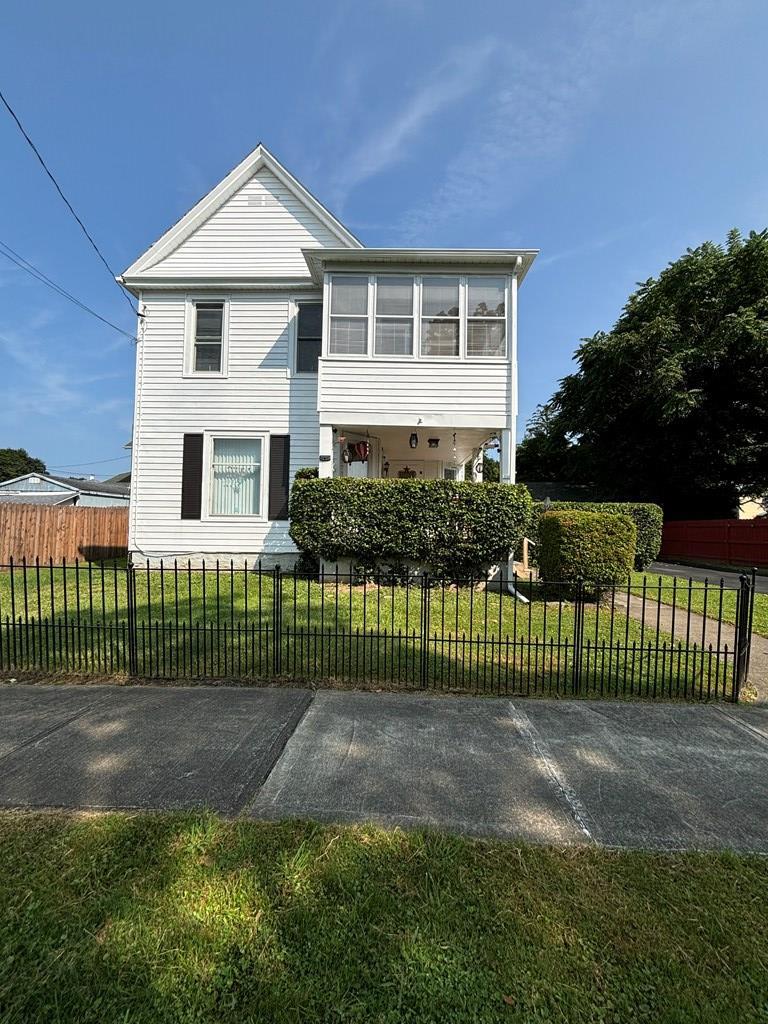 6th St, Elmira, NY 14901