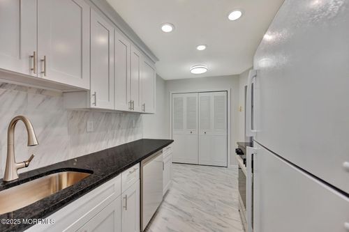 c-177 Amberly Dr, Manalapan, NJ, 07726-2551 | Card Image