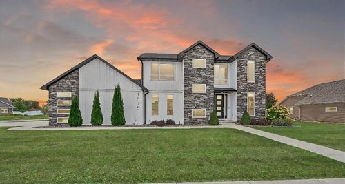 1015 Nutmeg Drive Drive, LAWRENCE, WI, 54115 | Card Image