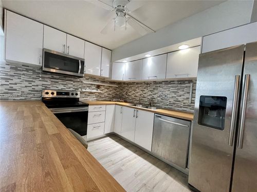 apt-320-2101 Atlantic Shores Blvd, Hallandale Beach, FL, 33009-2858 | Card Image