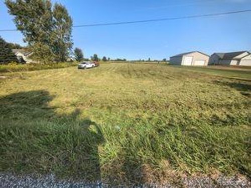 13075 Seymour Rd, Gaines, MI, 48436-9620 | Card Image