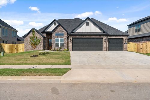 1450 Tiffany St, Centerton, AR, 72719-3025 | Card Image