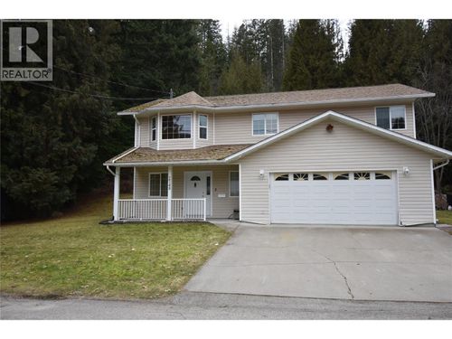 2748 10th Ave, Castlegar, BC, V1N3A2 | Card Image