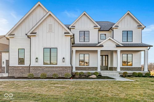 10461 Dartmoor Way, Zionsville, IN, 46077 | Card Image