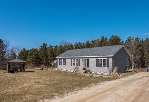 11782 Bretton Woods Heights Dr, Rapid City, MI, 49676-8300 | Card Image