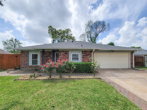 12611 Dermott Dr, Houston, TX, 77065-2411 | Card Image