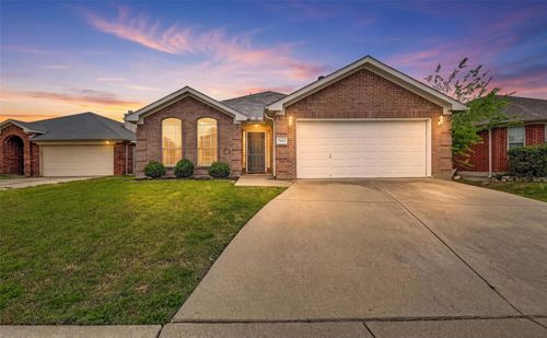 7424 Lake Front Trl, Arlington, TX, 76002-4753 | Card Image
