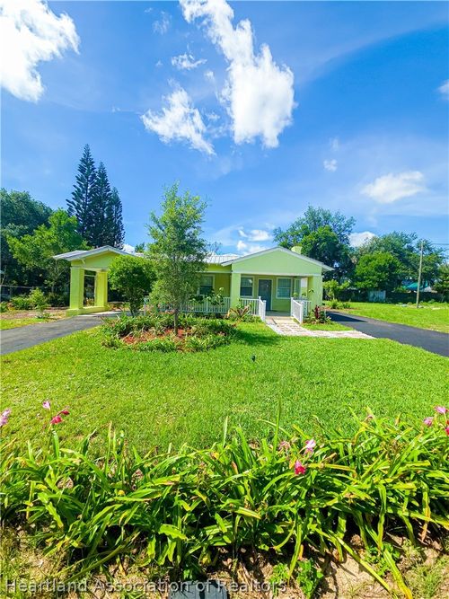 17 Wilkes St, AVON PARK, FL, 33825-3726 | Card Image