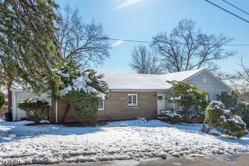 18 Devon Dr, West Orange, NJ, 07052-3702 | Card Image