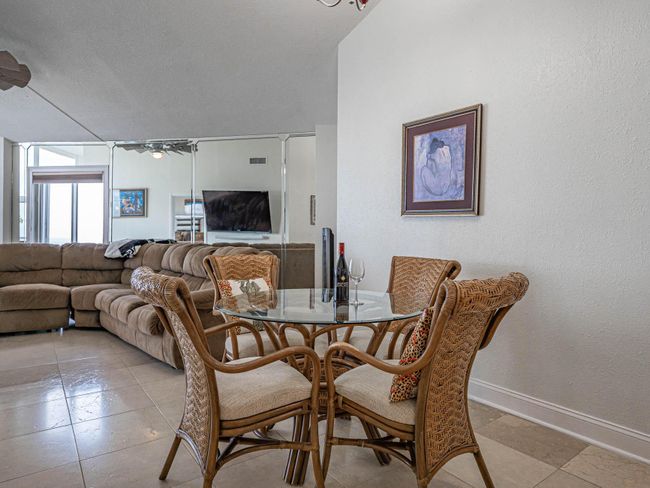 PH6 - 3870 N Highway A1a, Condo with 2 bedrooms, 2 bathrooms and null parking in Hutchinson Island FL | Image 25
