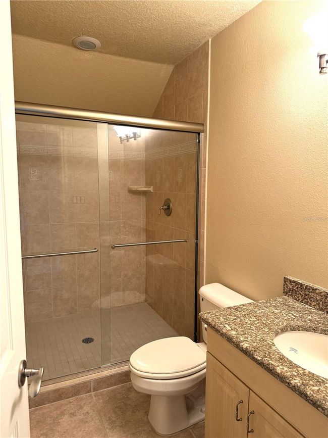 Bonus room full bath | Image 18