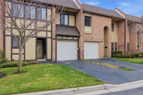 54 Southgate Cir, Massapequa Park, NY, 11762-3810 | Card Image