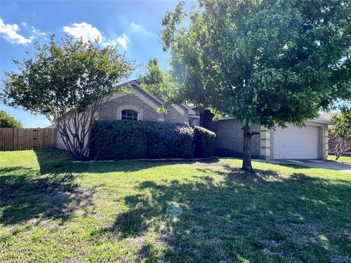 525 Reagan Ln, Burleson, TX, 76028-5693 | Card Image