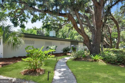 101 Druid Oaks Ln, Saint Simons Island, GA, 31522-2810 | Card Image