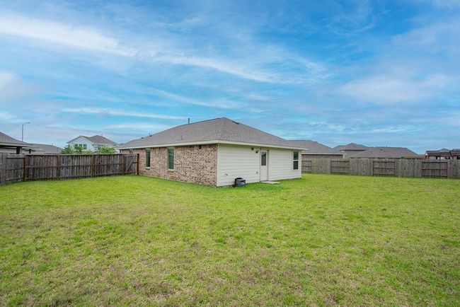 5050 Hurston Park Trl, House other with 3 bedrooms, 2 bathrooms and 2 parking in Fresno TX | Image 33