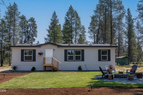 17033 Cagle Rd, La Pine, OR, 97739-7541 | Card Image