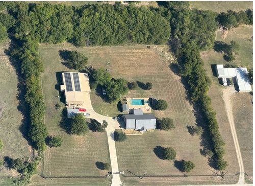 611 Gladness, Rhome, TX, 76078-4314 | Card Image