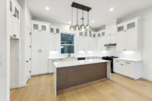 3030 Lamar St, Houston, TX, 77003-2804 | Card Image